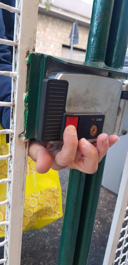 Vicino Di Centro E Universita Stanza Con Balcone Perugia Luaran gambar